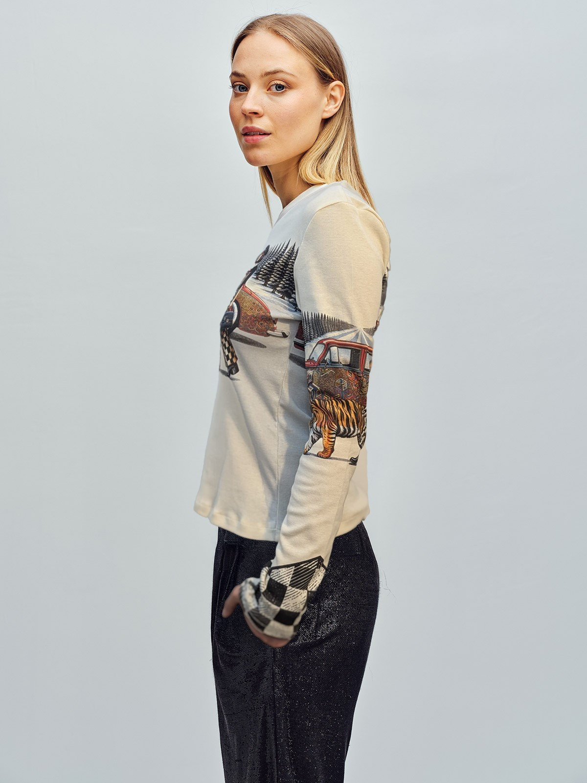 Juliet North Fiord | Women's T-Shirt | Custo Barcelona